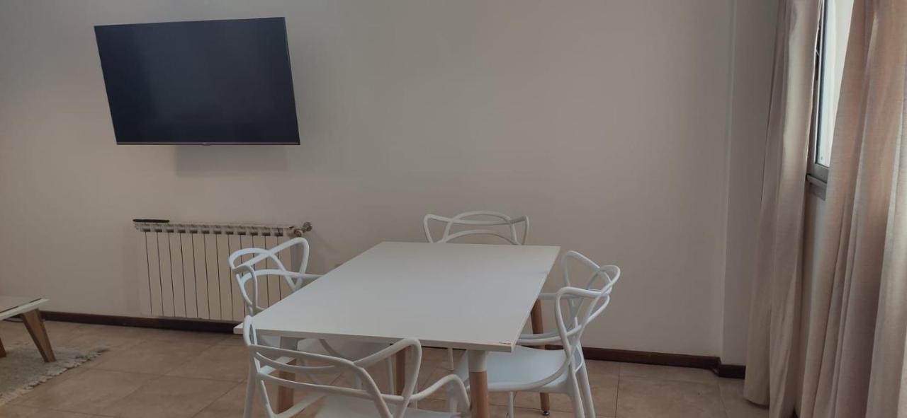 Temporario La Plata, Frente A Plaza Malvinas! Unico! Con Cochera Opcional! Apartman Kültér fotó